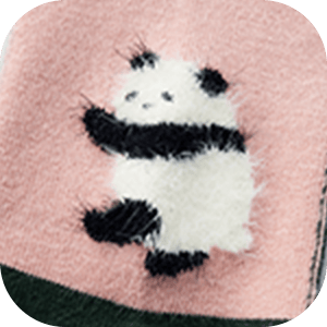 ふわふわの糸でパンダの毛並みを表現。