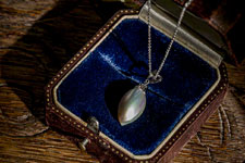 マーキスパールの貴婦人ネックレス〈シルバー９２５〉