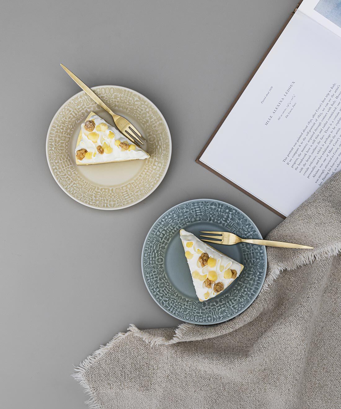 ＢＩＲＤＳ’ ＷＯＲＤＳ ＰＡＴＴＥＲＮＥＤ ＰＬＡＴＥ〈スコールグレー〉