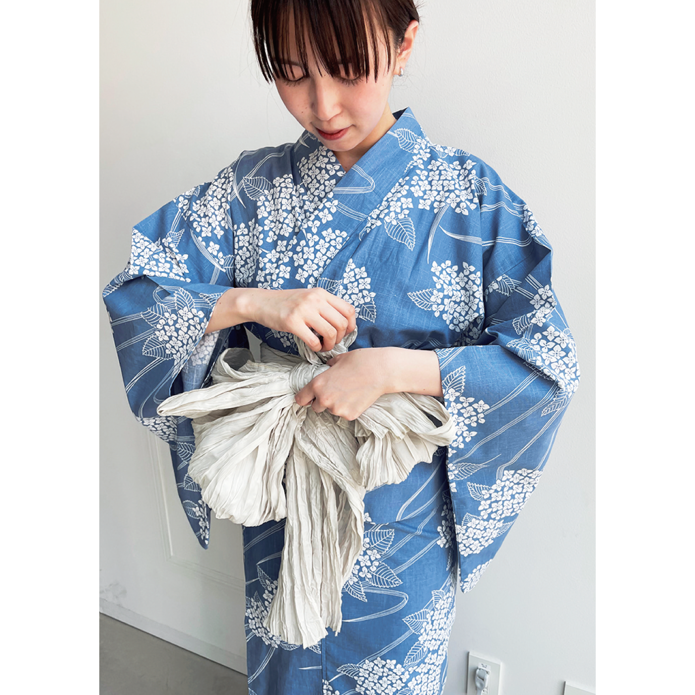 着付けいらずでさっと着られる 大人の粋な二部式浴衣とへこ帯セット〈紫陽花青×胡粉色〉