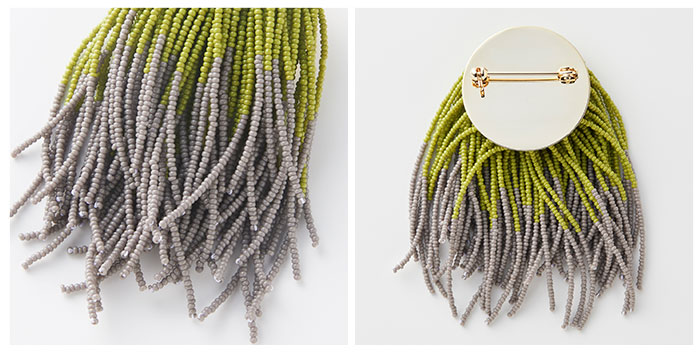 可能性はいろいろ。さまざまな印象を生み出すインスタレーションアートのようなブローチ