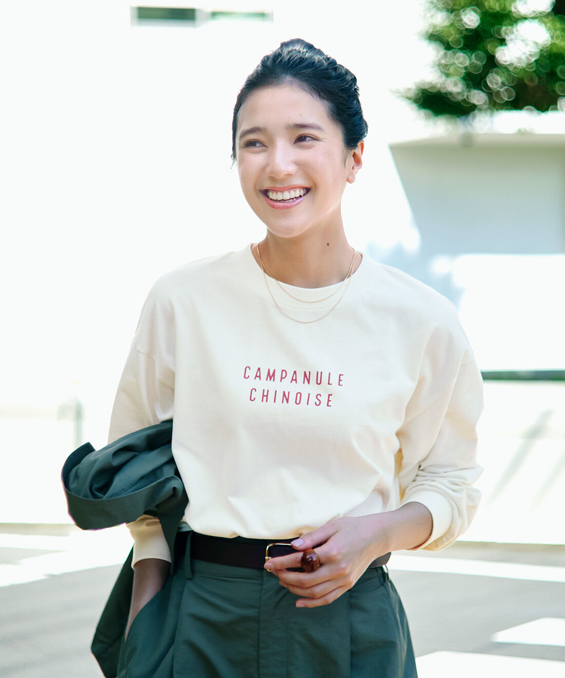 一枚で着てサマになる 便利なオーガニックコットンロゴTシャツの会ズ