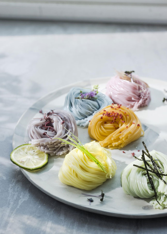 日本の夏の風物詩「そうめん」も推し色に！