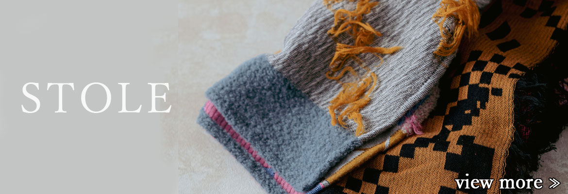 &Stories Winter2025 stole