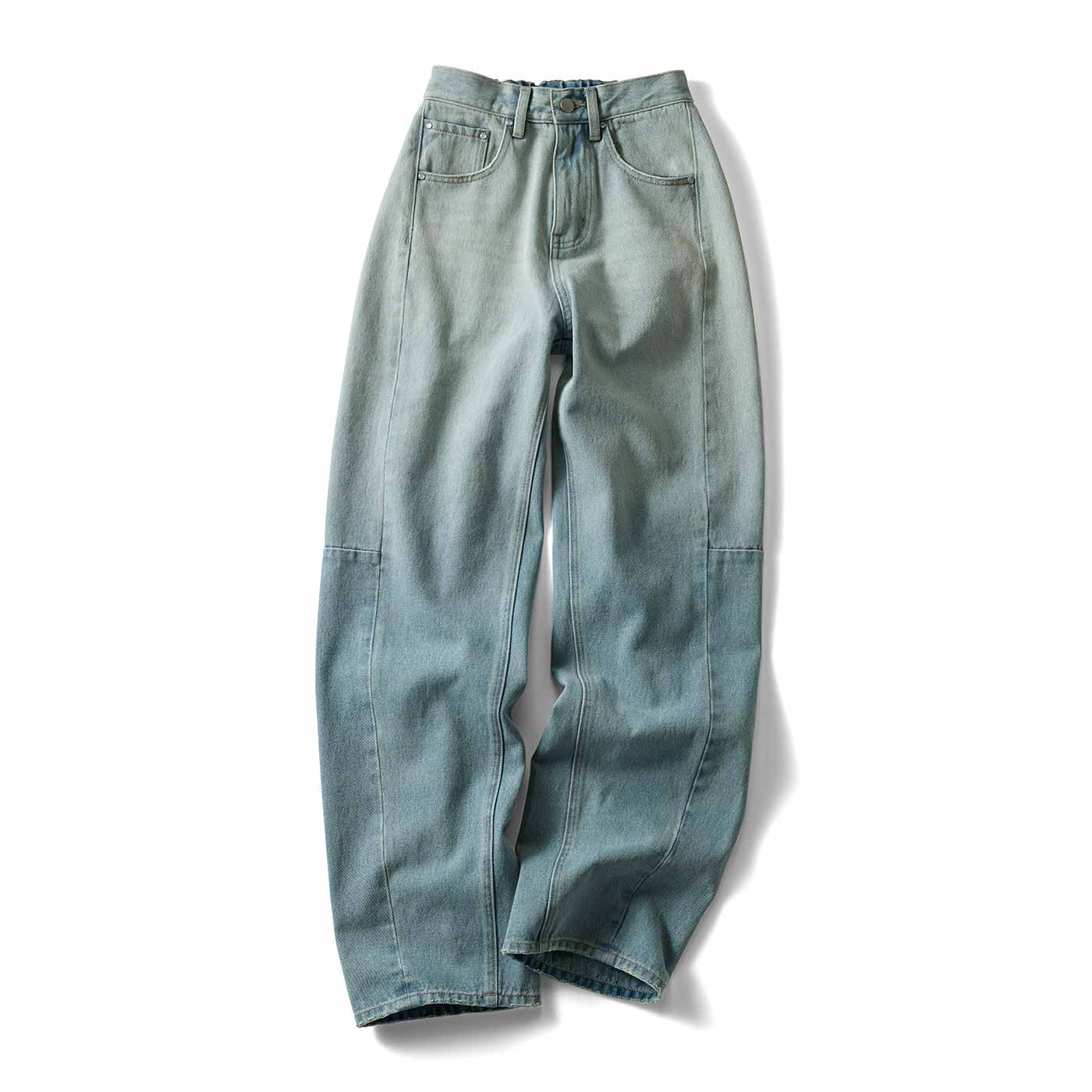 Live in  comfort|くぼっち はくだけでオシャレ見えする ちょうどいい カーブデニム パンツ ライトブルー