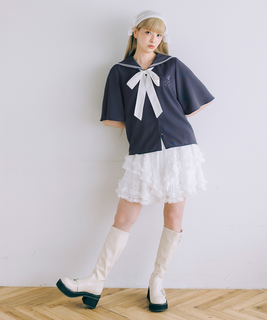 トップスはカジュアルなアイテムにも合わせやす