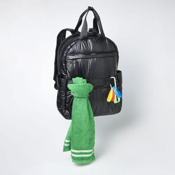 テープ部分にはラバーバンドやマフラータオルを付けるアレンジも