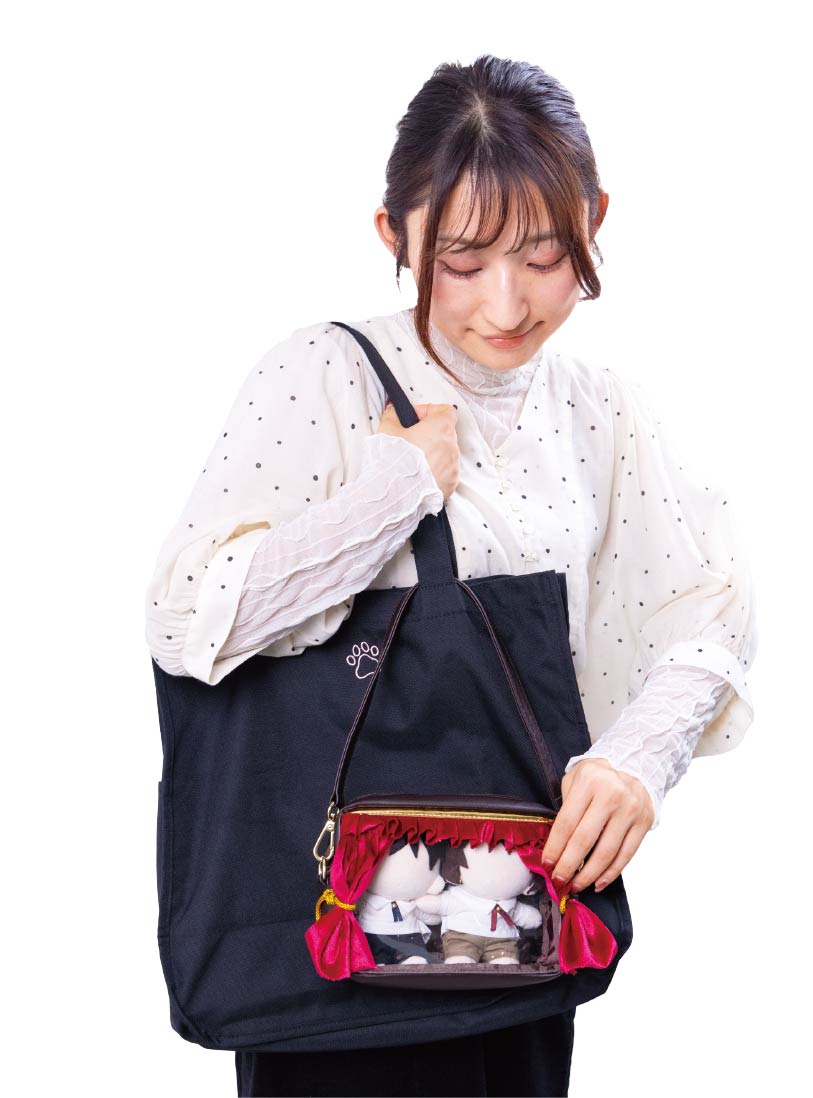 ストラップがついているので、お手持ちのかばんなどに付けることができます