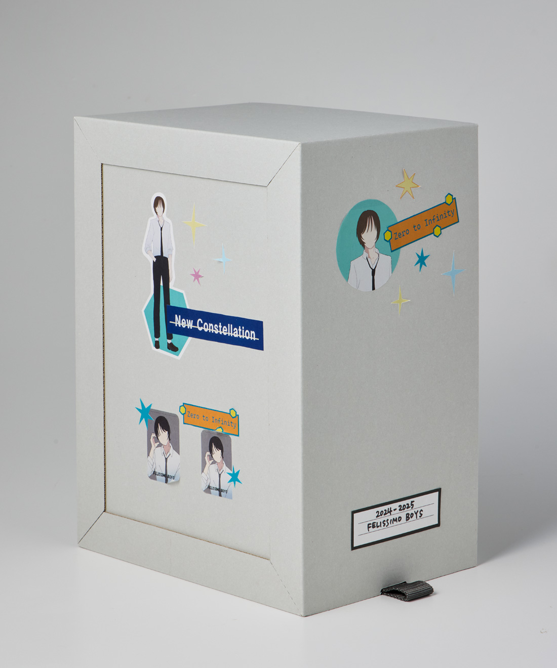 お好みで推しのステッカーやデコシールでアレンジ